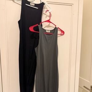 Set of 2 Sleeveless Halter Sheath Midi Dresses